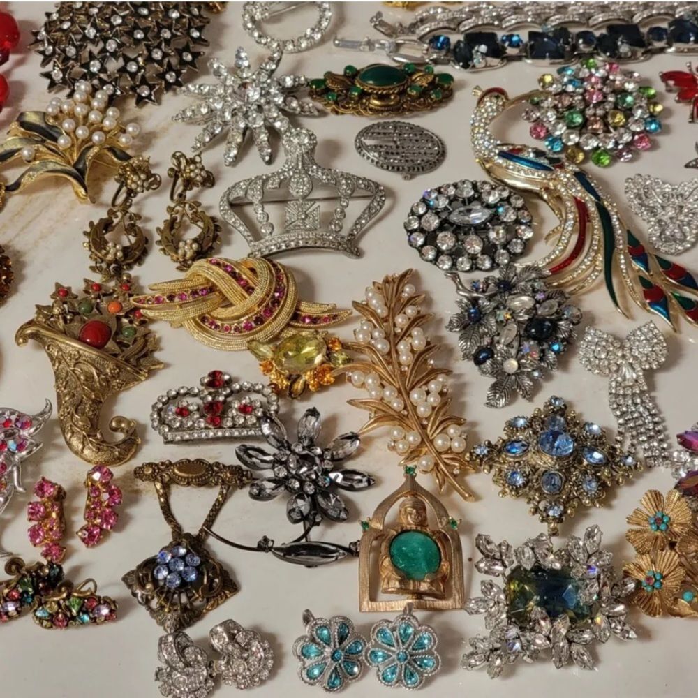 10 PCs Vintage Modern jewelry lot~ gold, silver Rhinestones pearls